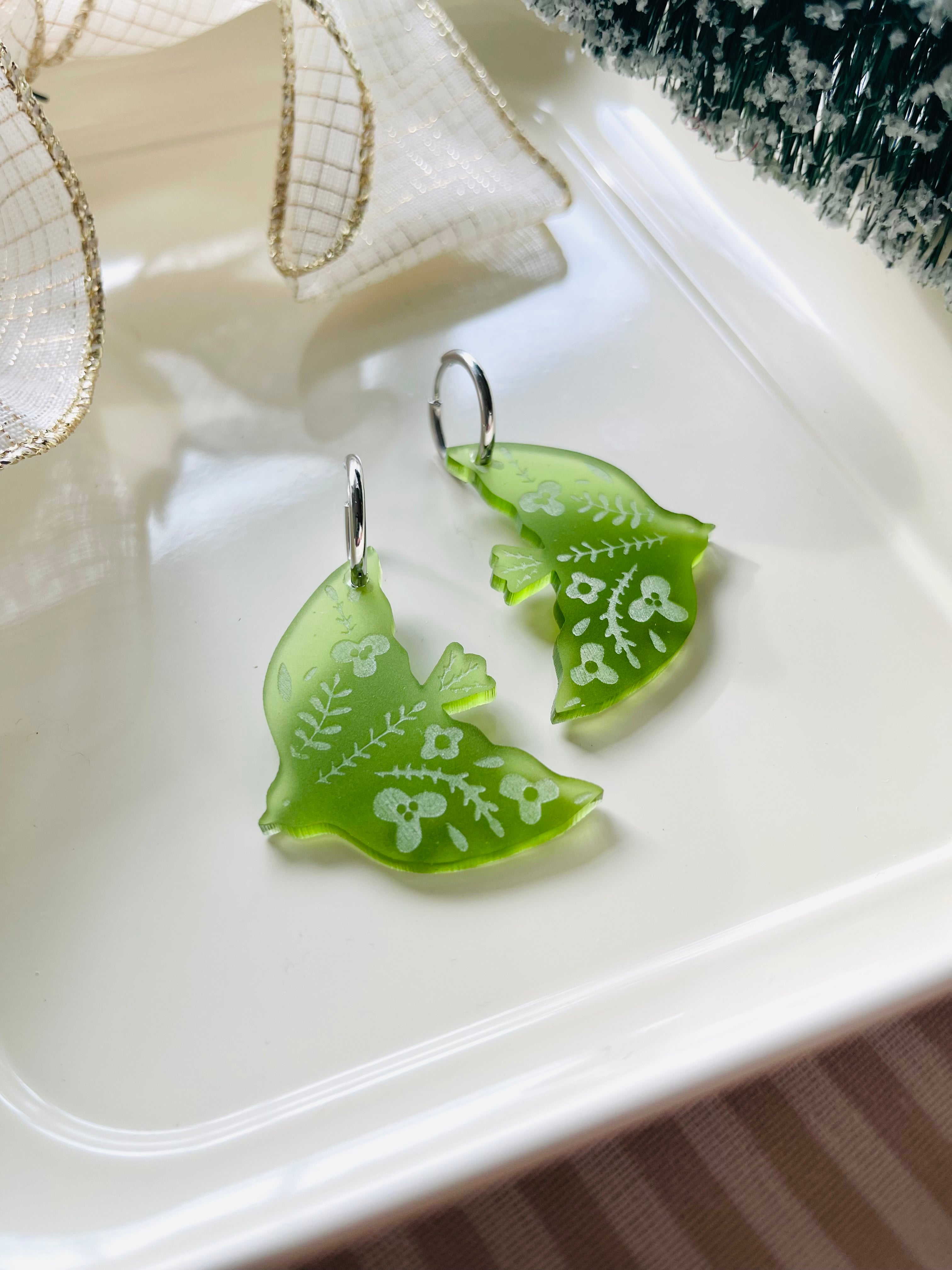 Flutter (2 color options)