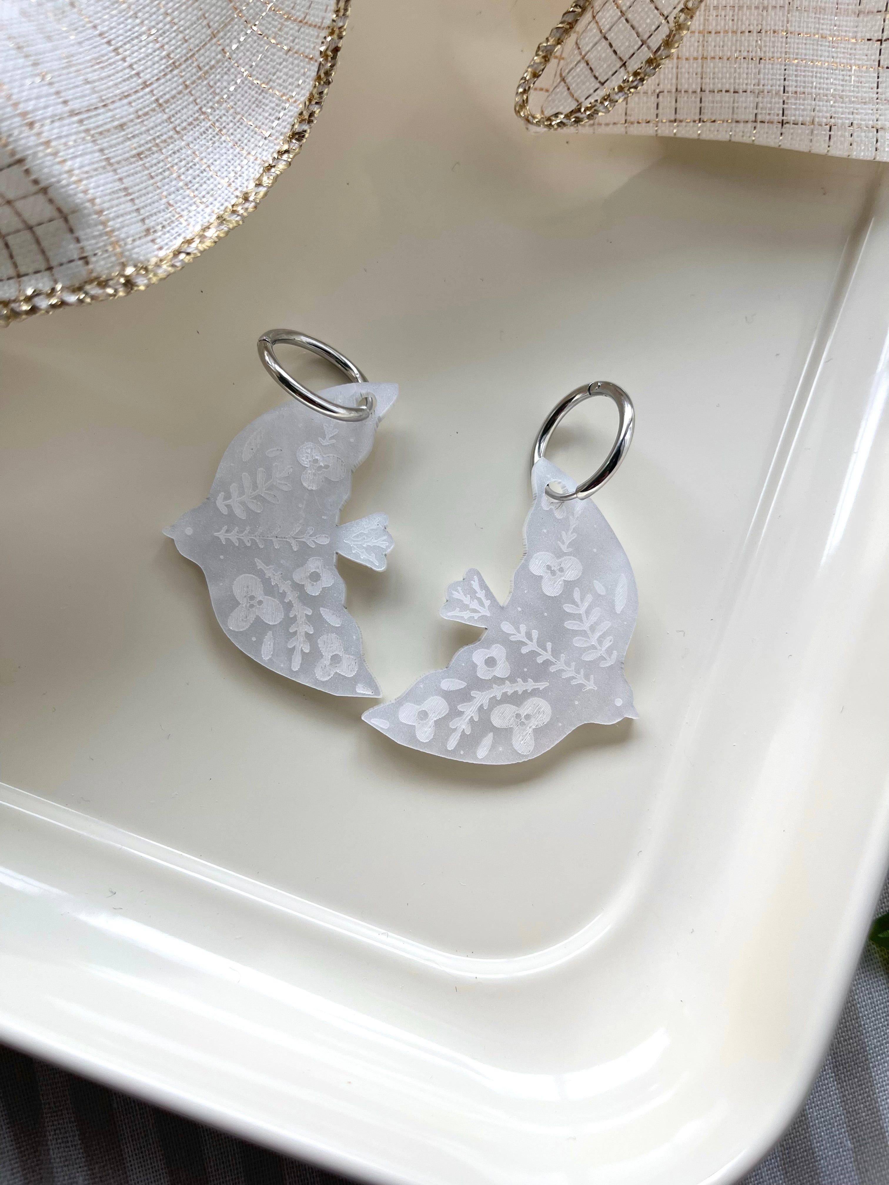 Flutter (2 color options)