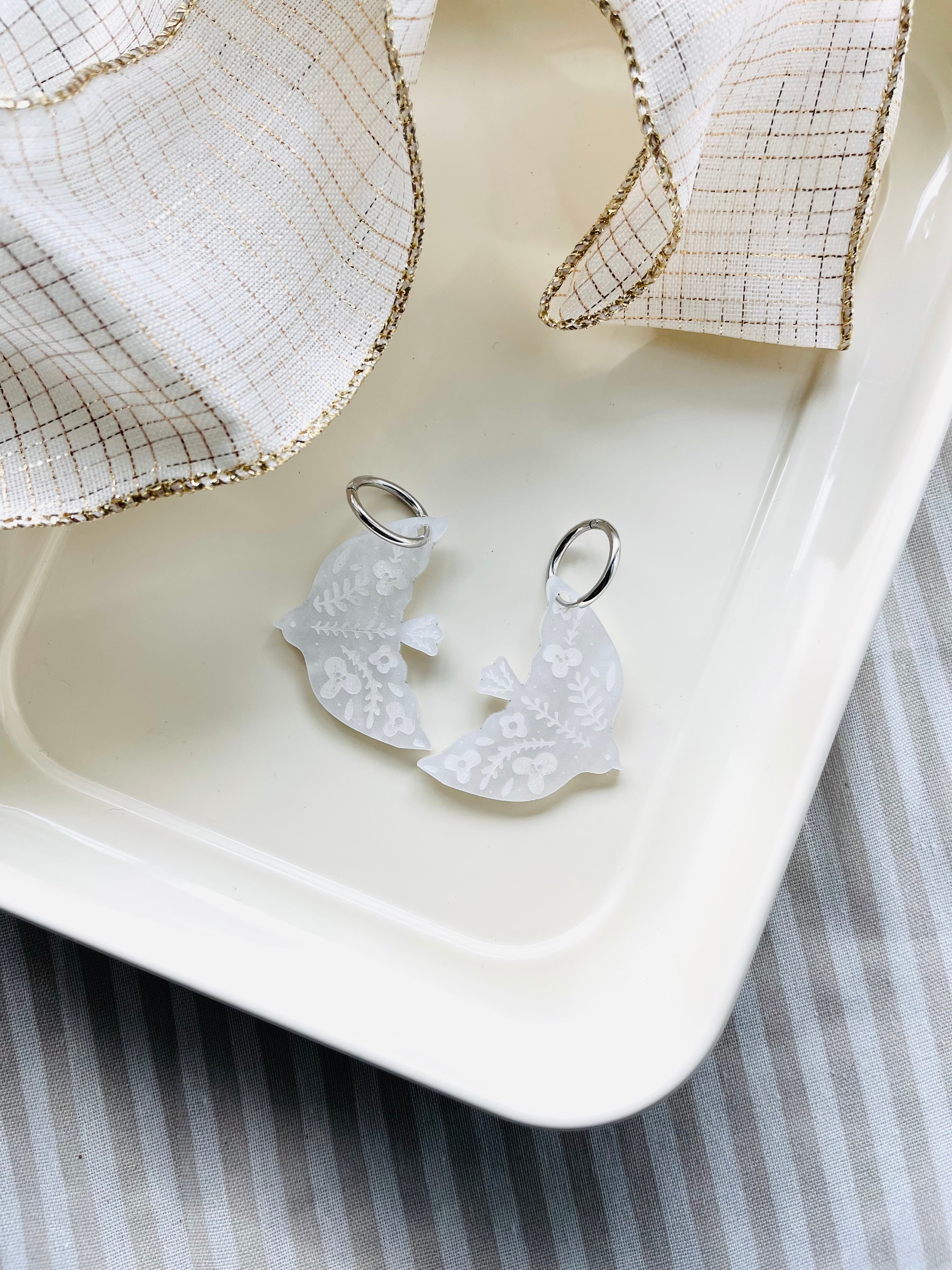 Flutter (2 color options)